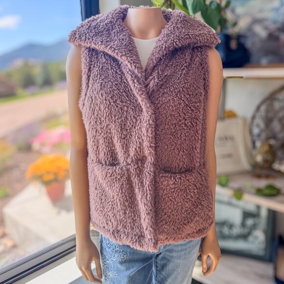 Thread & Supply Dusty Rose Sherpa Lined Snap Front Collared Vest, Women's Small - Picture 9 of 10
